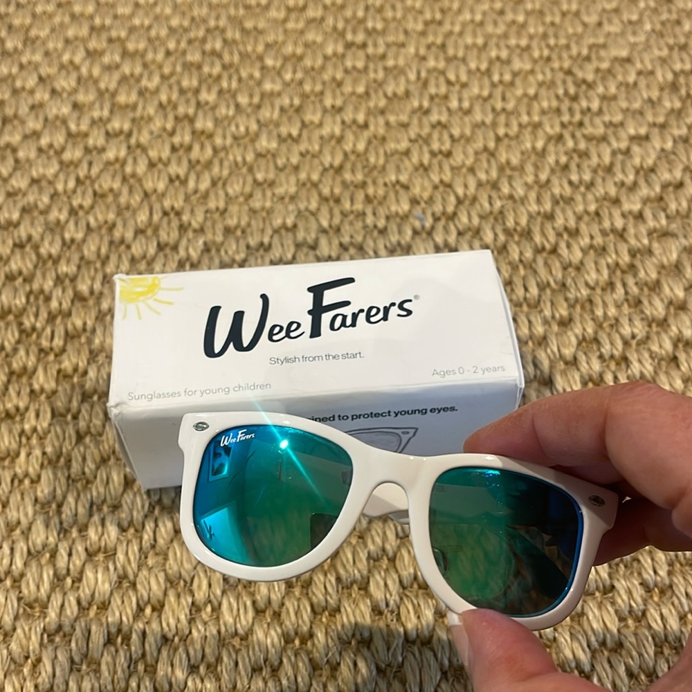 Weefarers polarized sunglasses that fit 0-2 year old.
